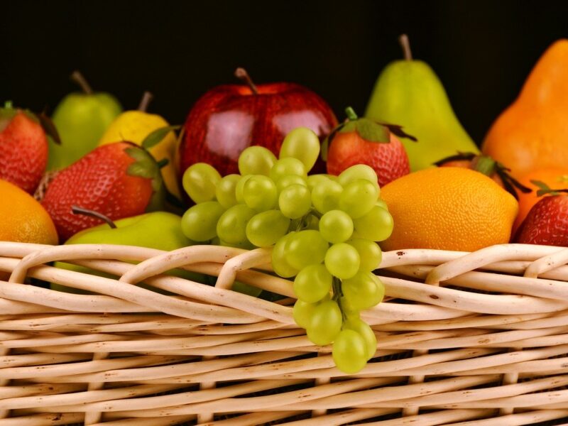 fruit-basket-1114060_1280