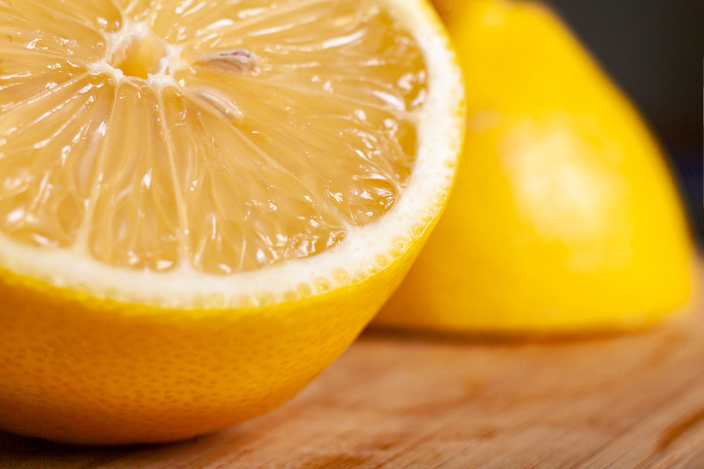 slice-juicy-ripe-lemon-close-up-macro-background