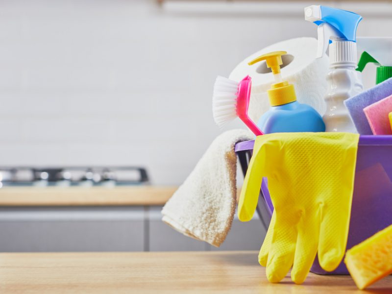 cleaning-set-sponge-bottle-glove-brush-spray-table-gray